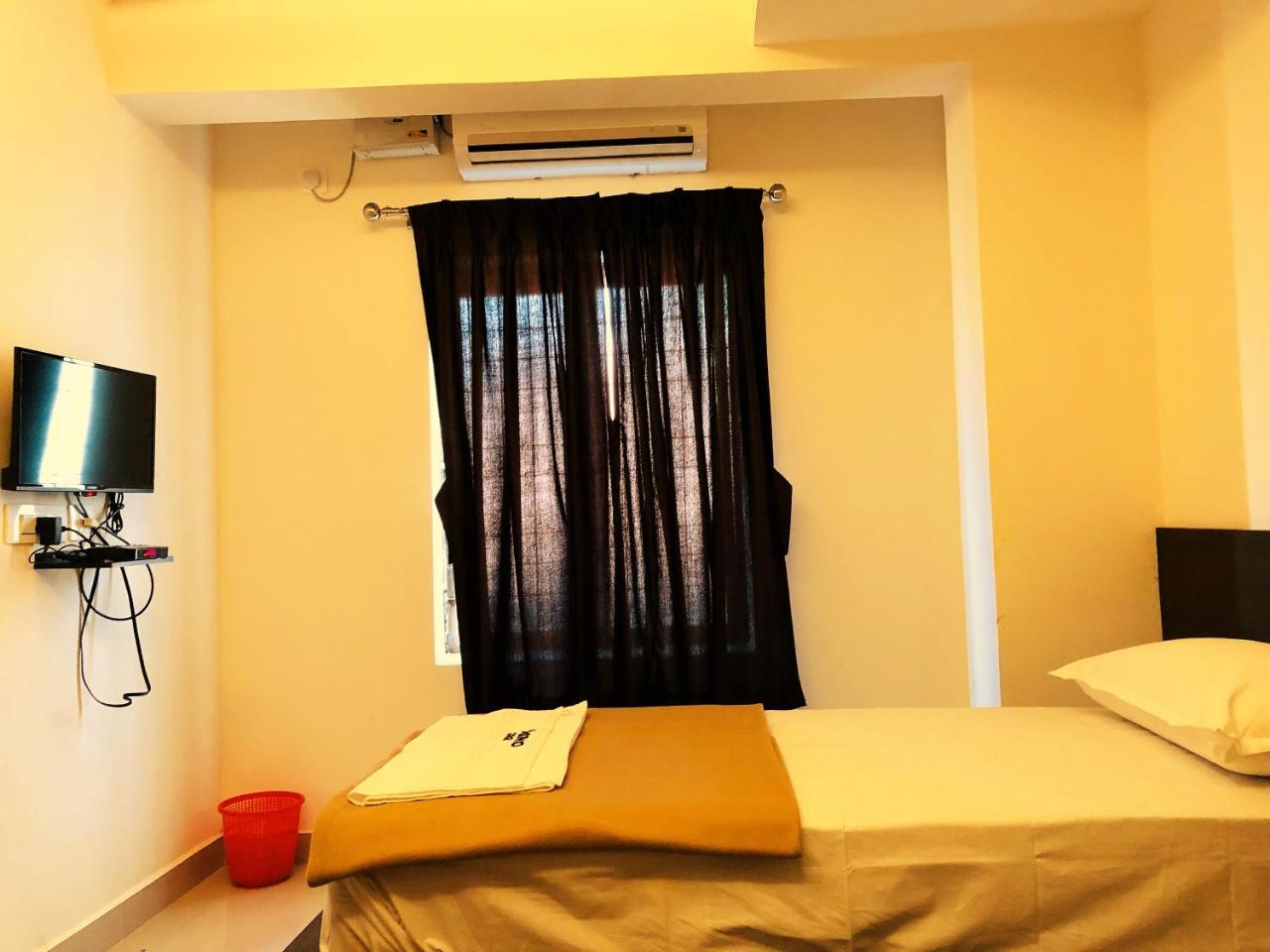 Cosmo Lodge Mangalore Exteriör bild